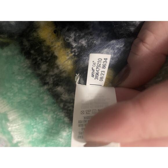 Aerie Blanket Scarf Adult One Size Teal Blue Plaid Brushed Fuzzy Soft Wrap Shawl - Picture 10 of 10